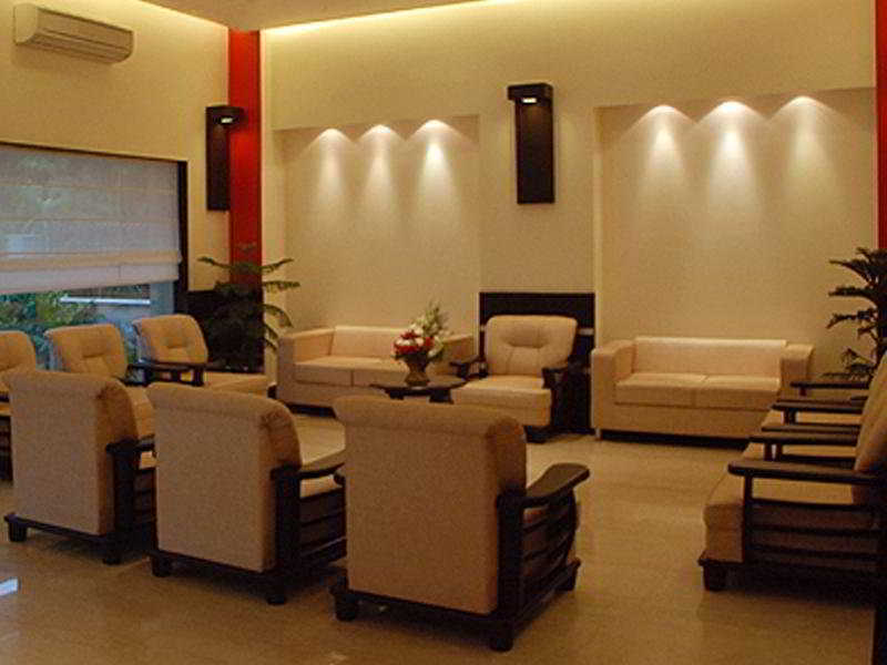 Hotel Meridian Plaza Нью-Делі Екстер'єр фото